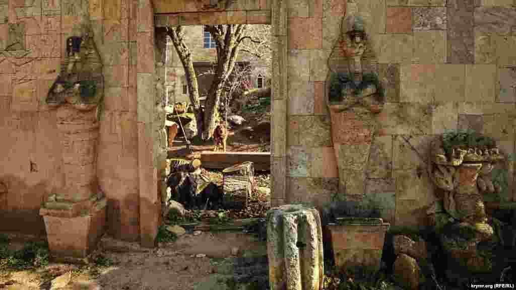 Anğaranıñ &quot;Firavunlar&quot;ı