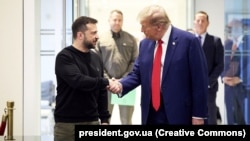 Уладзімір Зяленскі і Дональд Трамп у час сустрэчы ў верасьні 2024 