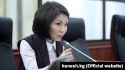 Эльвира Сурабалдиева.