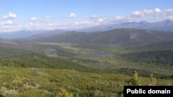 По мнению Нелли Табуевой, необъяснимым кажется и то, что даже в советских монографиях, посвященных историческим памятникам тогда еще Юго-Осетинской автономной области, этот храм нигде не упоминается