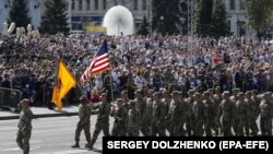 Військові США крокують Києвом під час військового параду до Дня Незалежності України, 24 серпня 2018 року