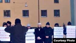 Ўзбекистон ҳукуматининг оддий намозхонларга нисбатан репрессия ва қийноқ сиëсати кўпдан норозиликларга сабаб бўлиб келмоқда.