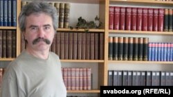 Сяргей Астраўцоў