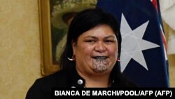 Міністр закордонних справ Нової Зеландії Наная Махута (на фото) каже, що «Путін продовжує використовувати мережу медіаагентств і впливових коментаторів як частину своєї пропагандистської машини»