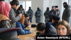 Rusiye telükesizlik hadimleri «Qırım birdemligi»niñ oturışuvını toqtattılar. Suvdağ, 2018 senesi yanvar 27 künü