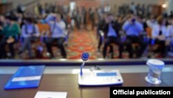 Президент Алмазбек Атамбаев менен журналисттердин жолугуусу