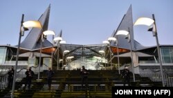 نیروهای امنیتی در مقابل دادگاه محل محاکمه اسدالله اسدی در آنتورپ بلژیک