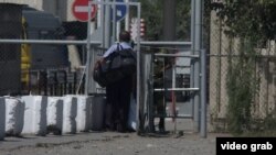 На узбекско-кыргызской границе.