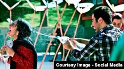 فیلم «عصبانی نیستم» در سال ۱۳۹۲ با بازی نوید محمدزاده و باران کوثری ساخته شد.