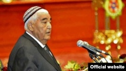 Türkmenistanyň Gahrymany Myratberdi Sopyýew