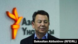 Өмүрбек Суваналиев.