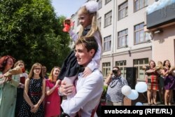 Апошні званок у Менскай гімназіі. Ілюстрацыйнае фота