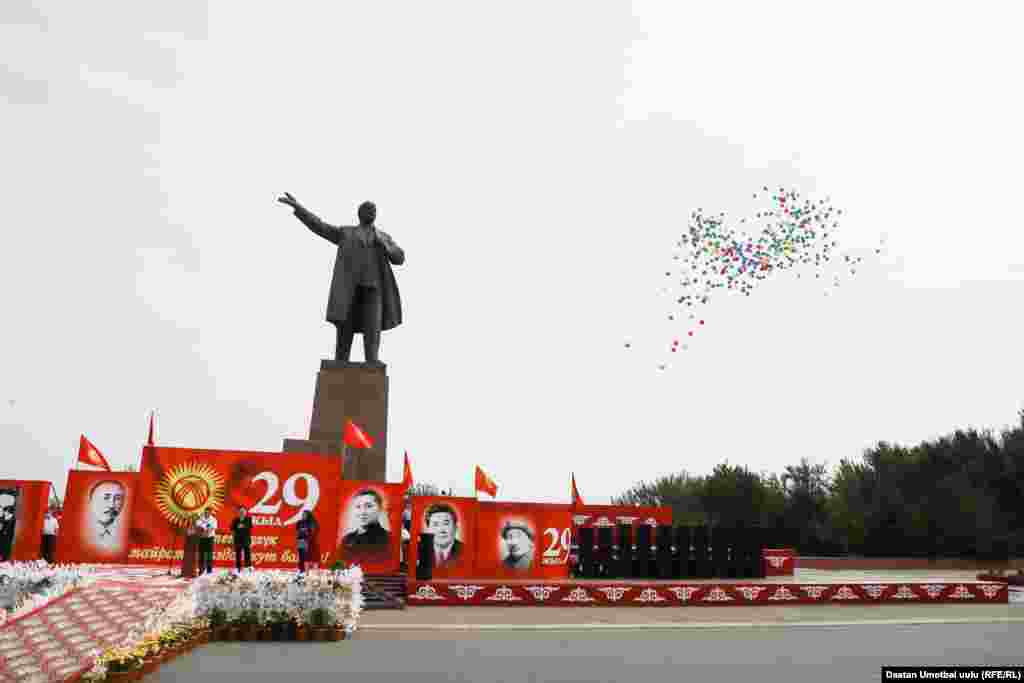 1991-жылы өлкө СССРдин курамынан бөлүнүп, өз алдынча мамлекет болгон. Ошол жылы 31-август өлкөнүн Эгемендик күнү деп жарыяланган.&nbsp;