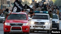 Ракка шаарындагы "Ислам мамлекети" экстремисттик тобунун парады