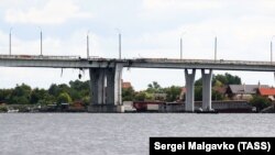 Антонівський міст біля Херсону, архівне фото