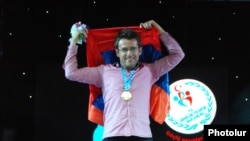 Turkey - Grandmaster Levon Aronian celebrates Armenia's victory in the 2012 World Chess Olympiad in Istanbul, 9Sept2012.
