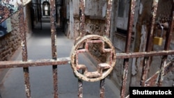 Краты ў турме, ілюстрацыйнае фота