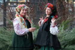 Хусткування до дня Катерини в бориспільському музеї. Грудень 2019