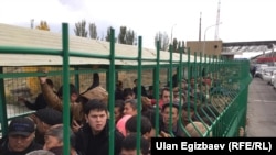 Ак-жол өткөрмө бекети. 16-октябрь, 2017-жыл.