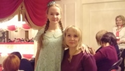 Алсу Рәфыйкова кызы Альбина белән