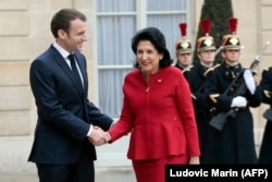 Эммануэль Макрон и Саломе Зурабишвили (архивная фотография)