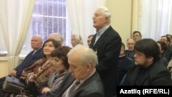 Мөхәммәт Миначев 19 гыйнвар Мәскәү зыялылары очрашуында сорау бирә