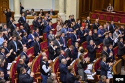 Голосування за закон про відмову України від позаблокового статусу. ​Київ. 23 грудня 2014 року