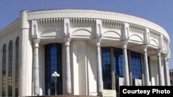 Ўзбек миллий академик драма театри биноси.