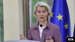 Բուլղարիա - Եվրահանձնաժողովի նախագահ Ուրսուլա ֆոն դեր Լայենը Սոպոտի ռազմական գործարանում ասուլիսի ժամանակ, 31-ը օգոստոսի, 2025թ.