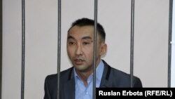 Гражданский активист Болатбек Блялов в суде. Астана, 13 января 2016 года.
