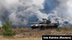 Լեհաստանի արտադրության PT-91 տանկը զորավարժության ժամանակ, արխիվ