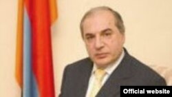 Армен Смбатян