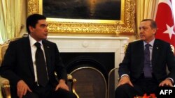 Президент Турции Реджеп Тайип Эрдоган последний раз посещал Туркменистан в декабре 2015 года.