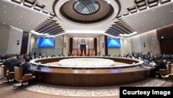 Министрлер кабинетинин жыйыны. 21-февраль, Бишкек. "Ынтымак ордо"