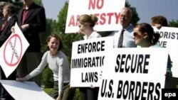 Вопросы нелегальной миграции волнуют американцев не меньше, чем международная политика