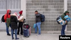 В марте администрация Трампа запустила приложение CBP Home, которое позволит нелегальным мигрантам «самодепортироваться» из страны