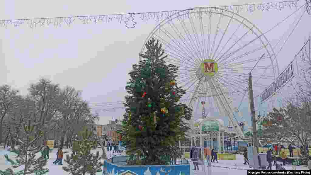 Новорічна ялинка на Приморській площі