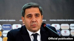 Հայասատնի ֆուտբոլի ֆեդերացիայի նախագահ Արմեն Մելիքբեկյան, արխիվ