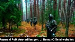 Польские военные у границ с Беларусью