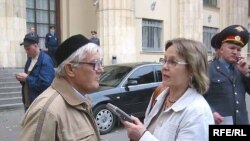 Мөхәммәт Миначев Азатлыкка әңгәмә бирә (архив фотосы)