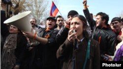 Armenia - Pro-opposition students demonstrate outside Yerevan State University against official results of the February 18 presidential election, 25Feb2013.
