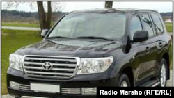 ГIагIа диллина Toyota Land Cruiser 200 машен, юккъера мах - 5,5 млн сом