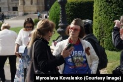 Учасниця проросійської демонстрації, Відень, Австрія, 9 травня 2025 рік