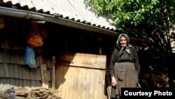 Jedna od povratnica u selo blizu Bosanske Gradiške, 27. septembar 2009. Foto: UNHCR