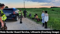 Բելառուսի հետ Լիտվայի սահմանին ձերբակալված անօրինական միգրանտներ, հունիս, 2021թ.