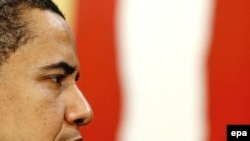 باراک اوباما در رقابت با هیلاری کلینتون درون حزب دموکرات پیش افتاده و در یک قدمی نامزدی ریاست جمهوری است.