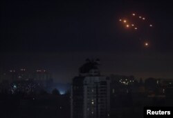 Украіснкая СПА адбівае расейскую атаку дронаў над Кіевам. 26 траўня 2026 году