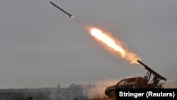 Ілюстраційне фото. Українські військові ведуть вогонь по російських позиціях на Запоріжжі, грудень 2024 року