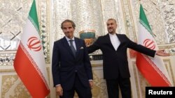 تصویری از دیدار رافائل گروسی با حسین امیرعبداللهیان در روز ۱۸ اردیبهشت