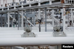 Вигляд інфраструктури нафтопереробного заводу компанії MERO в Чехії